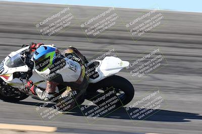 media/Jan-16-2026-CVMA Friday Practice (Fri) [[6f2bf47531]]/3-Racer 2/Session 2 Bowl Entry Pans/